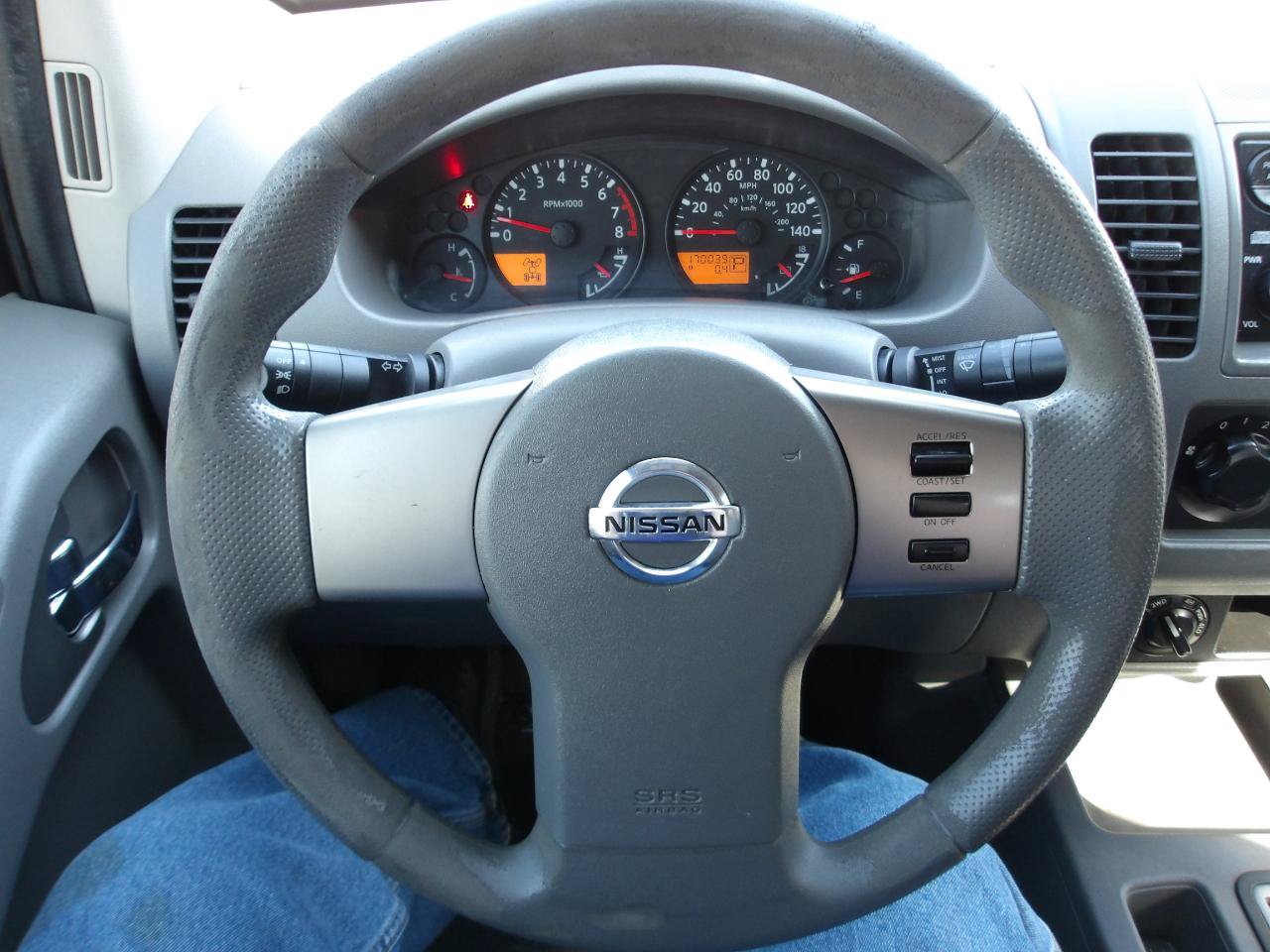 Used 2007 Nissan Frontier SE w/ Power Pkg AWD/4WD image 14
