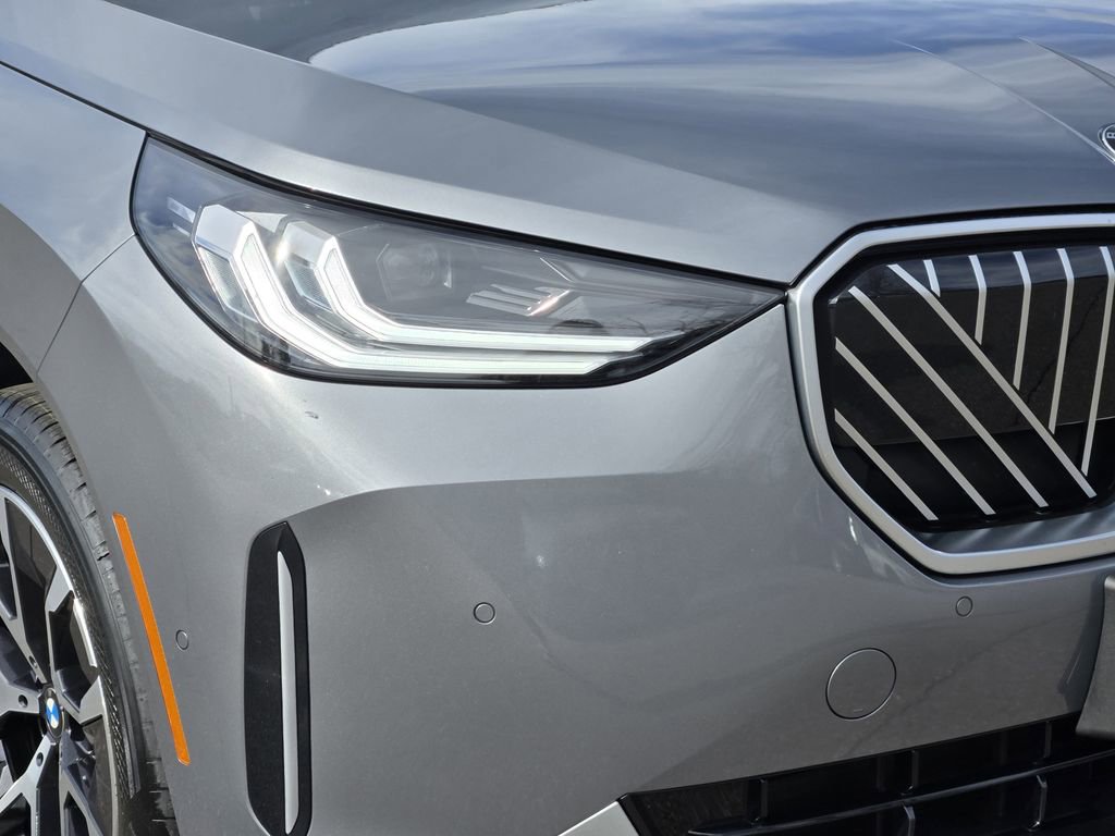 Certified 2025 BMW X3 xDrive30i w/ Premium Package image 9