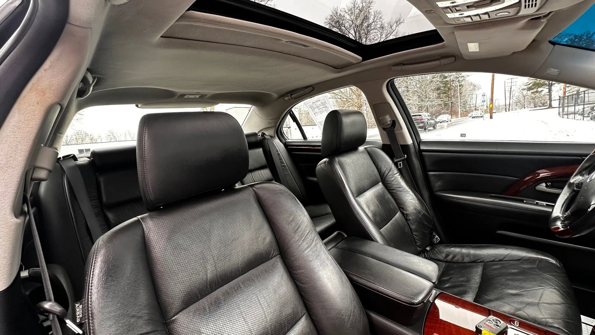 Used 2011 Acura RL image 31