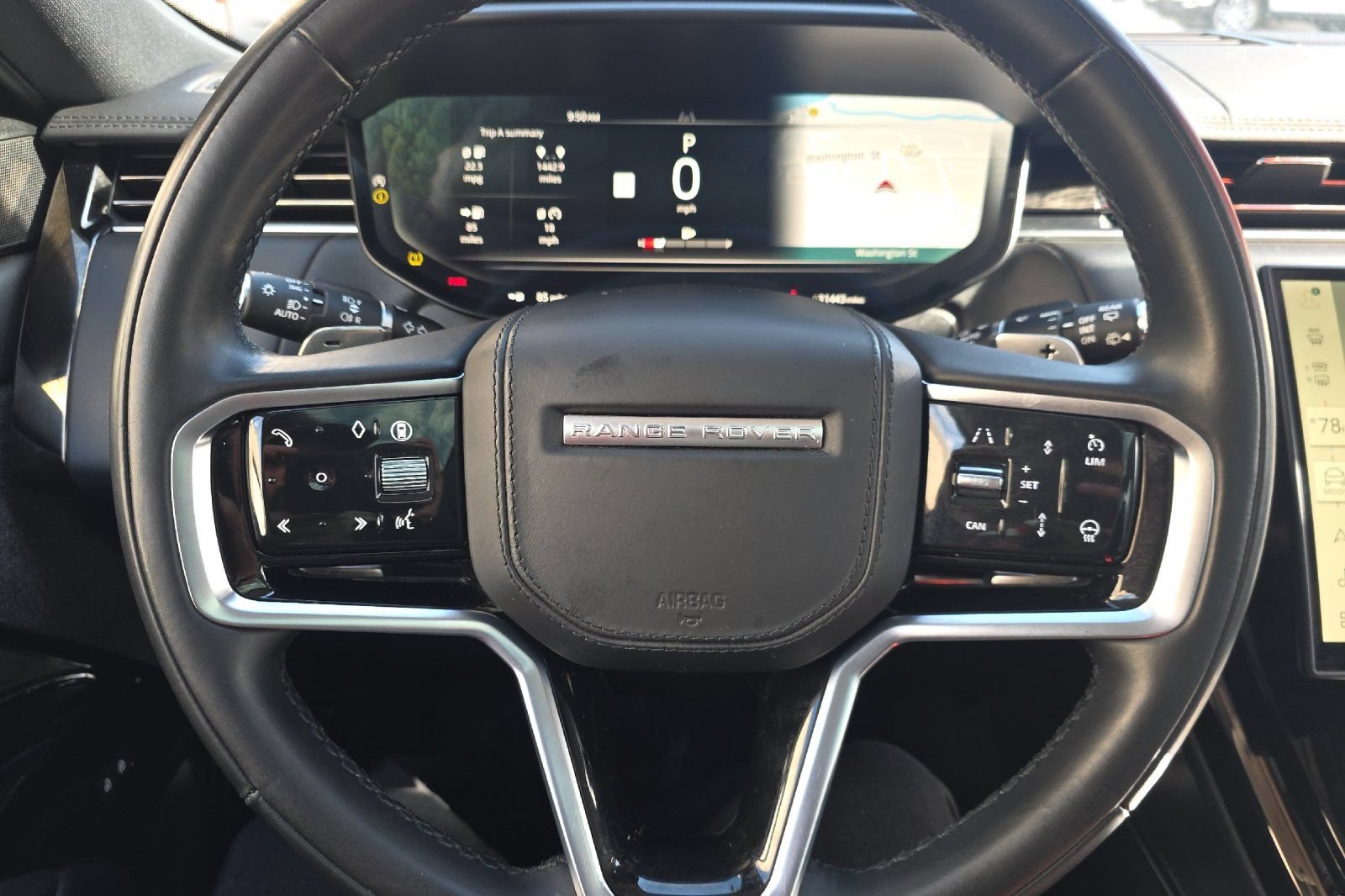 Used 2024 Land Rover Range Rover Sport SE AWD/4WD image 23