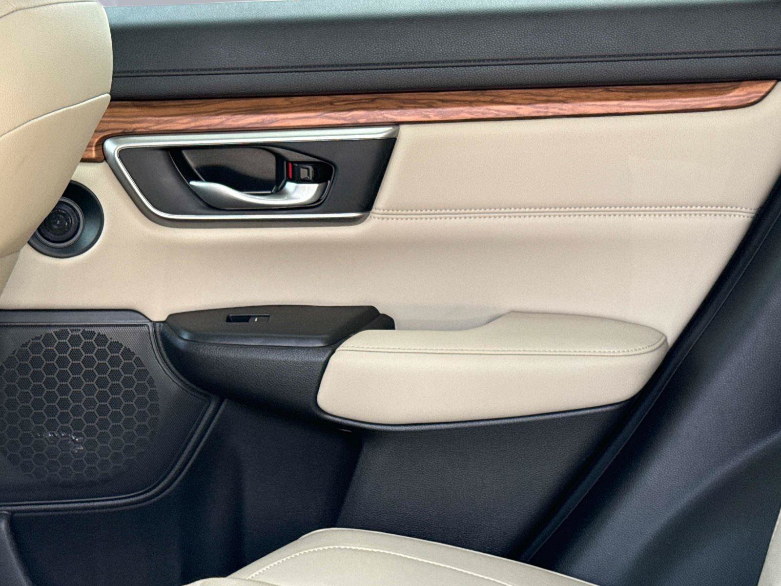 Certified 2020 Honda CR-V Touring image 18