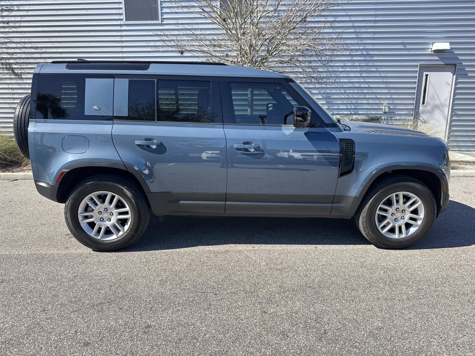 Used 2021 Land Rover Defender 110 S image 5