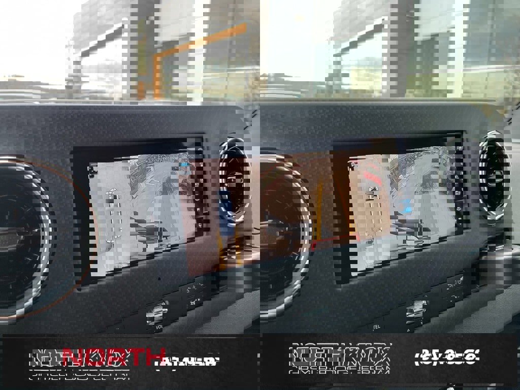 Used 2023 Mercedes-Benz Sprinter 144 Cargo image 17