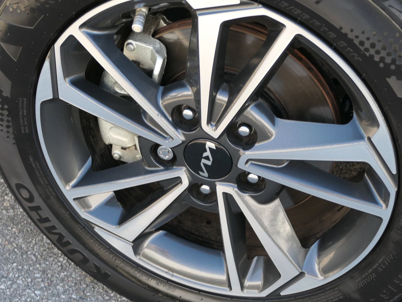 Used 2023 Kia Forte LXS image 10