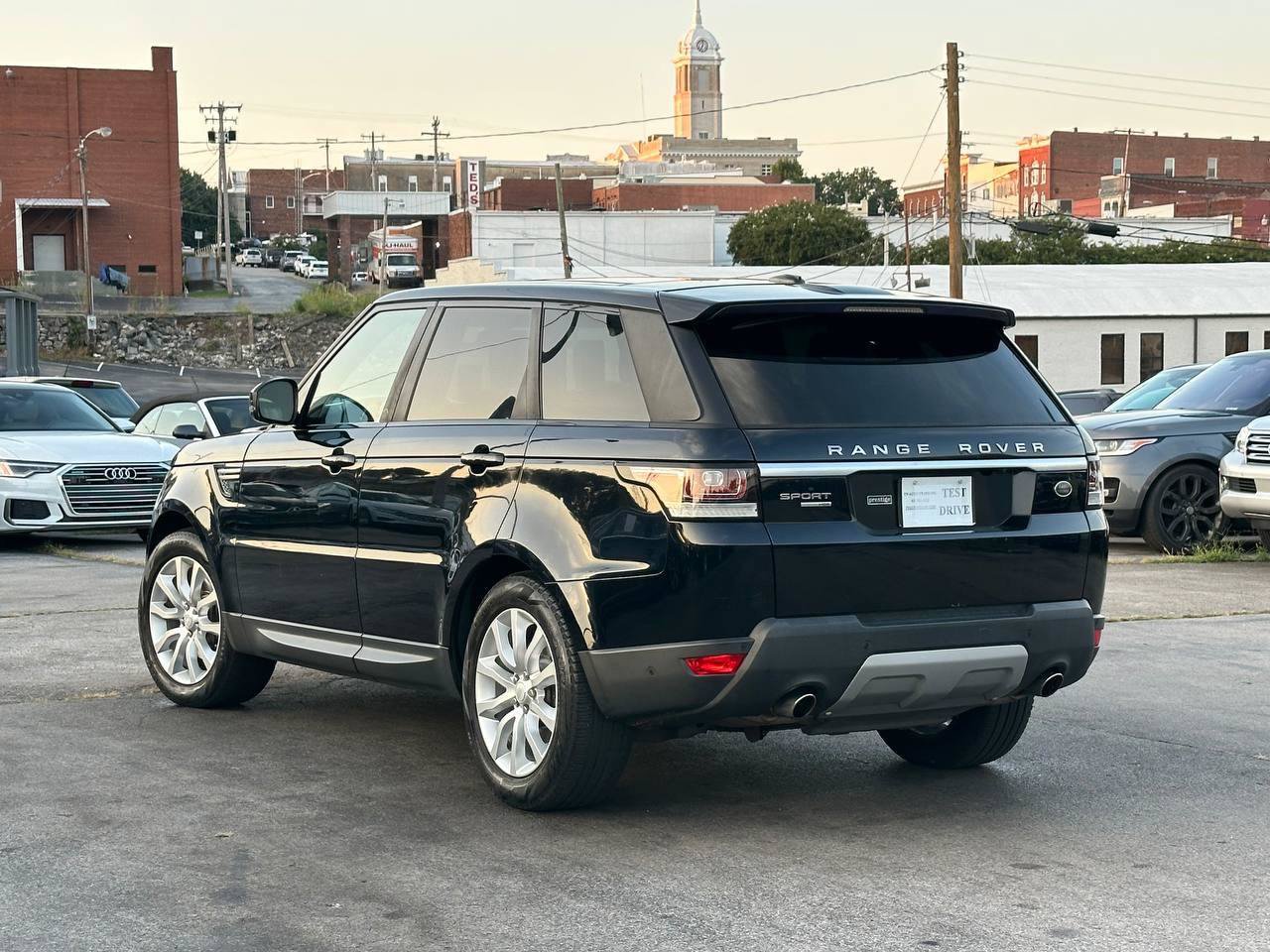 Used 2015 Land Rover Range Rover Sport HSE AWD/4WD image 4