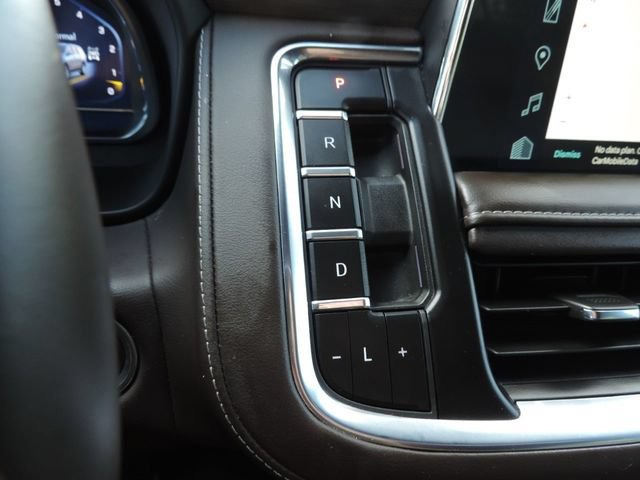 Used 2024 Chevrolet Tahoe Z71 w/ Luxury Package AWD/4WD image 27