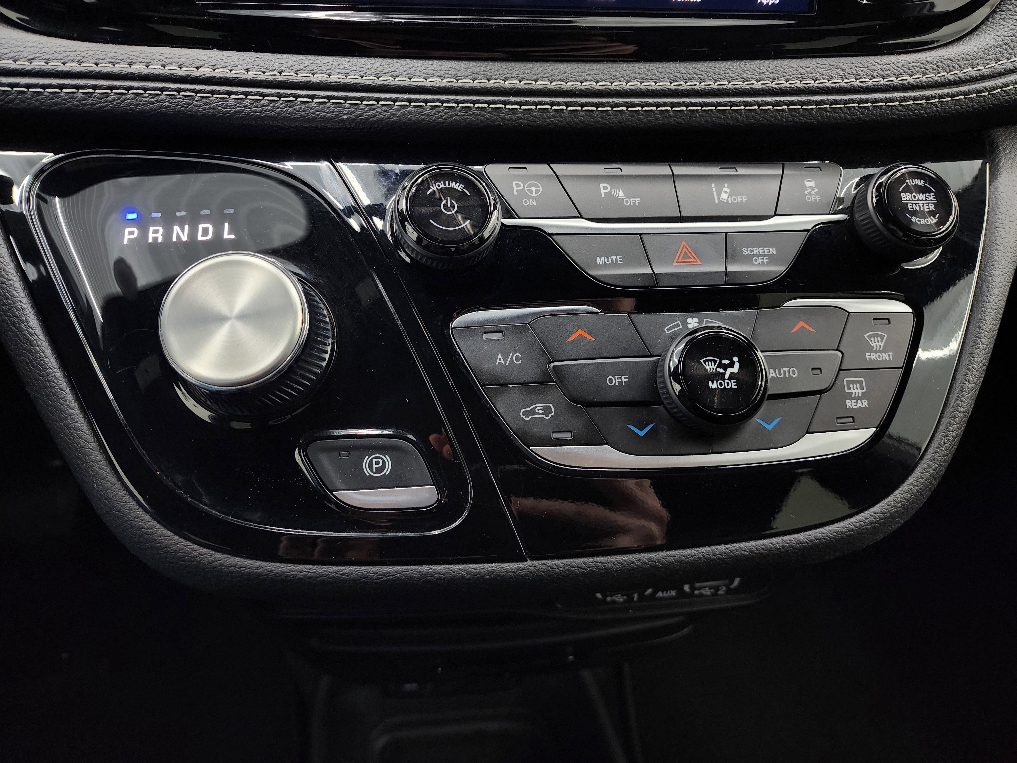 Used 2024 Chrysler Pacifica Limited image 49