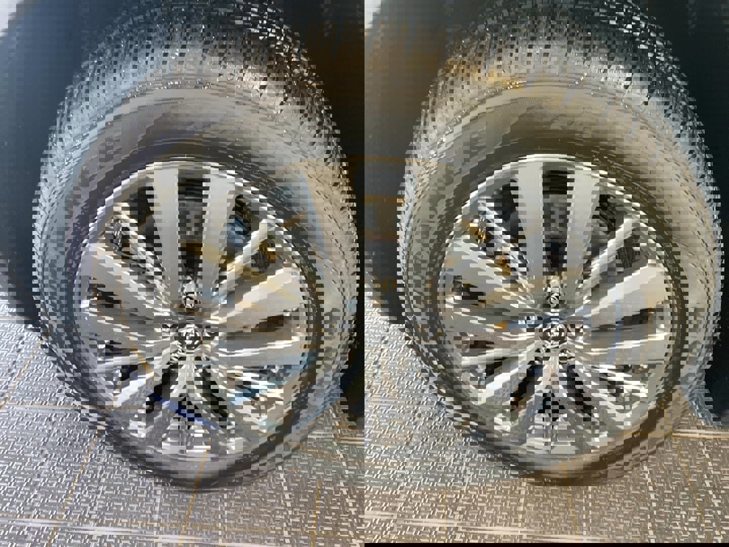 Used 2024 Nissan Pathfinder SL w/ SL Premium Package AWD/4WD image 5