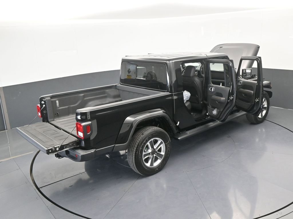 Used 2024 Jeep Gladiator Sport w/ Premium Package image 70