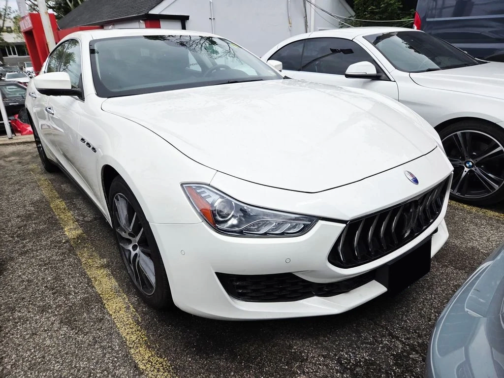 Used 2020 Maserati Ghibli RWD image 2