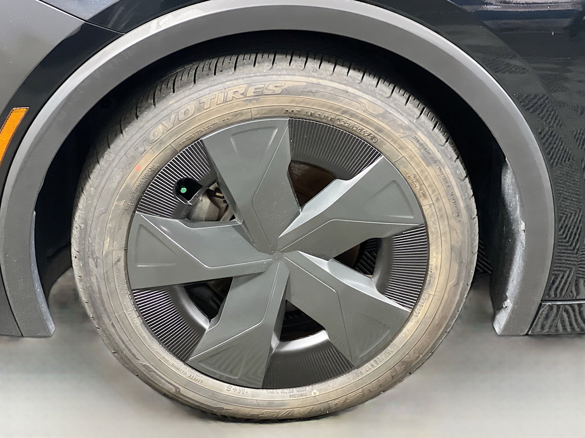 Used 2023 Toyota Prius LE image 13