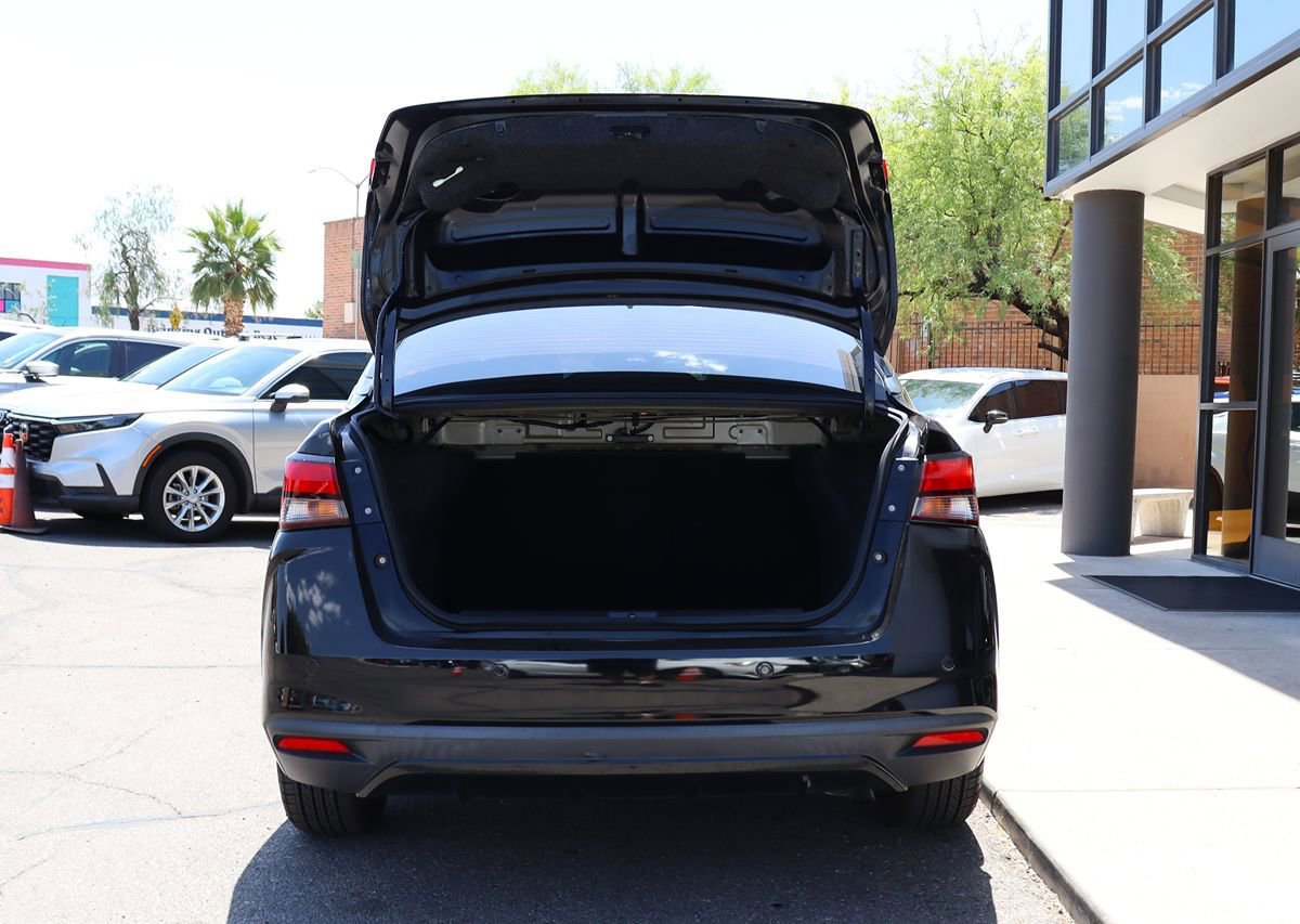 Used 2021 Nissan Versa SV FWD image 22