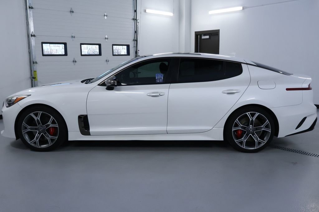 Used 2019 Kia Stinger GT2 image 4