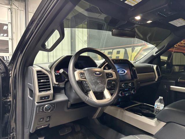 Used 2022 Ford F250 Lariat w/ Lariat Ultimate Package AWD/4WD image 5