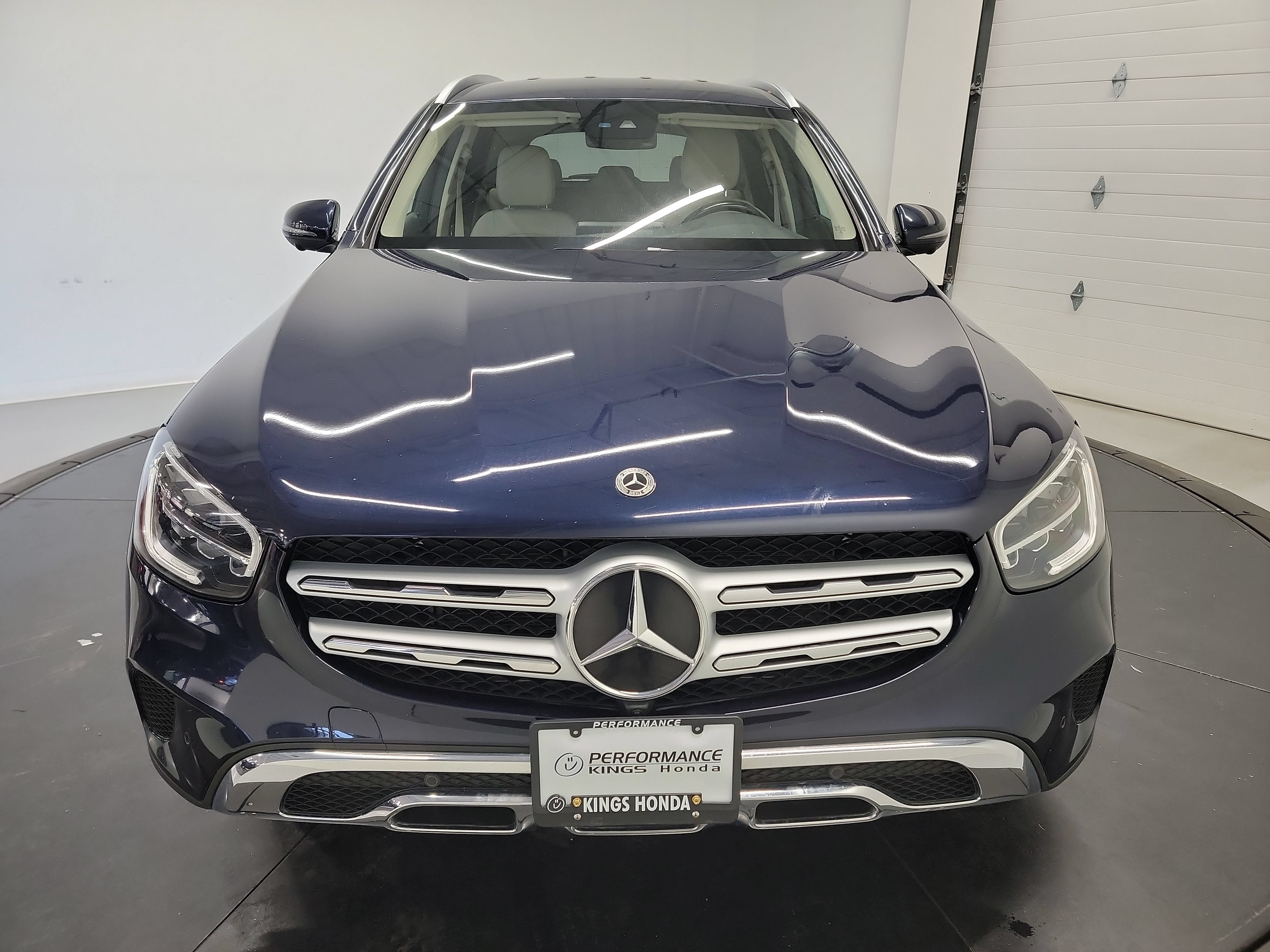 Used 2022 Mercedes-Benz GLC 300 4MATIC image 2