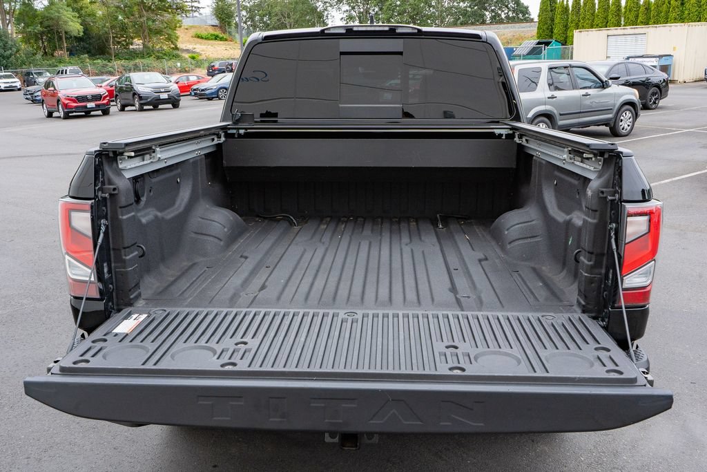 Used 2023 Nissan Titan Platinum Reserve w/ Moonroof Package AWD/4WD image 18