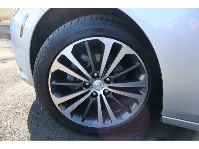 Used 2018 Buick Regal Essence w/ Sights and Sounds Package image 19