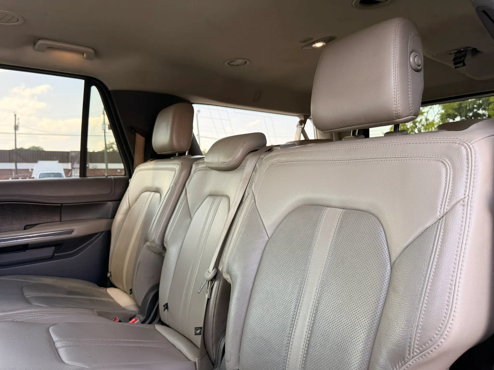 Used 2020 Ford Expedition Max Limited RWD image 19