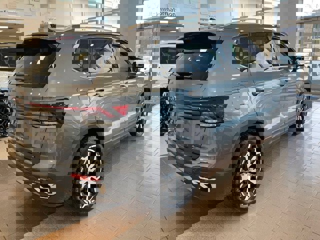 New 2025 Volkswagen Taos SEL image 3