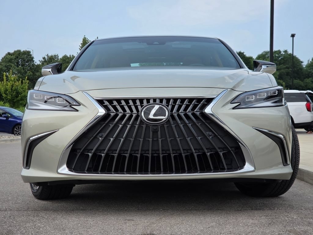 Certified 2025 Lexus ES 350 Ultra Luxury FWD image 3
