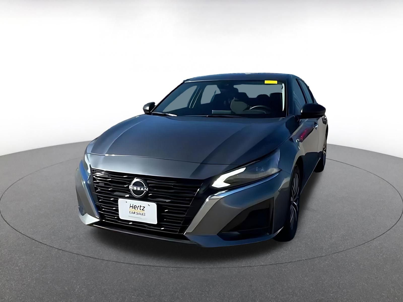 Used 2025 Nissan Altima 2.5 SV image 4