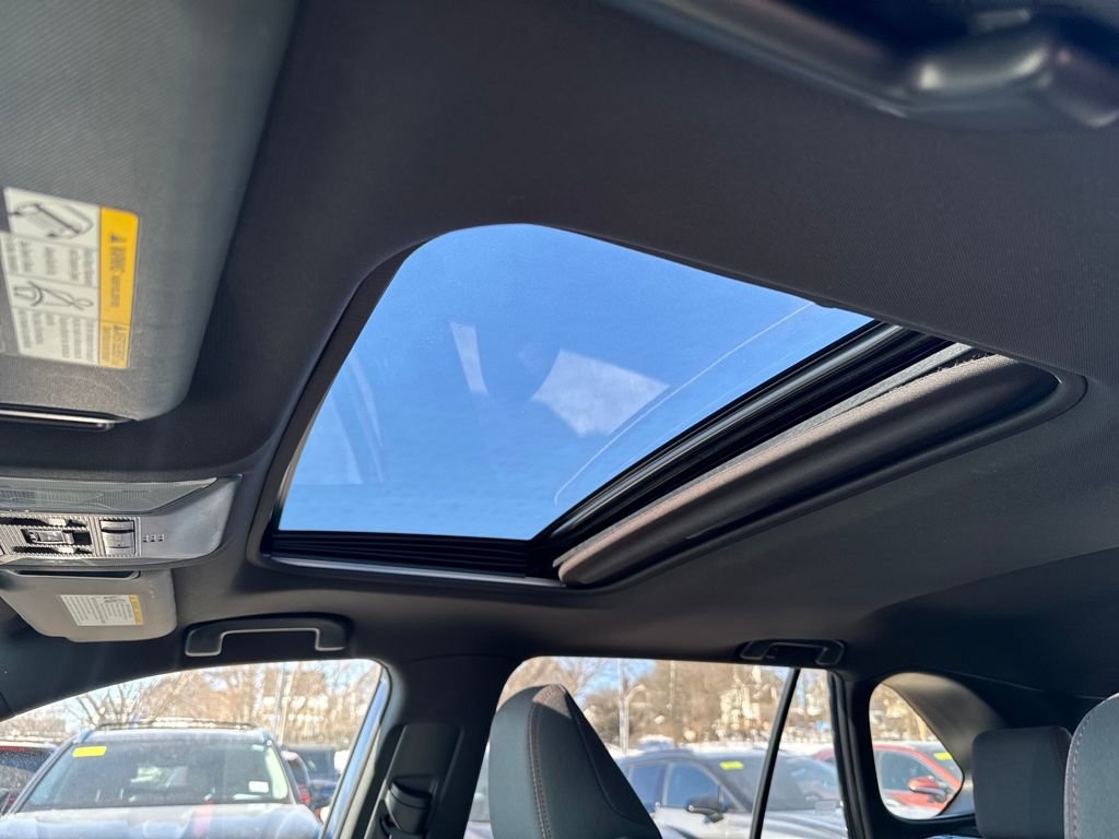 Used 2021 Toyota RAV4 SE image 17