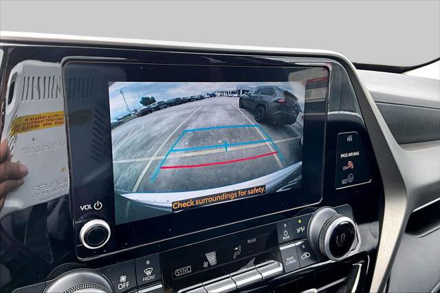 Certified 2024 Toyota Highlander LE FWD image 26