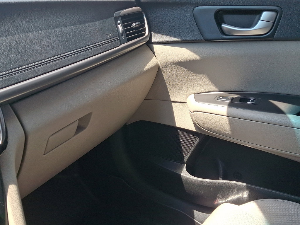 Used 2018 Kia Optima LX FWD image 35