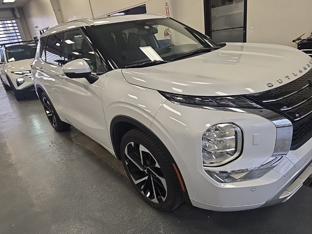 Used 2022 Mitsubishi Outlander SEL image 5