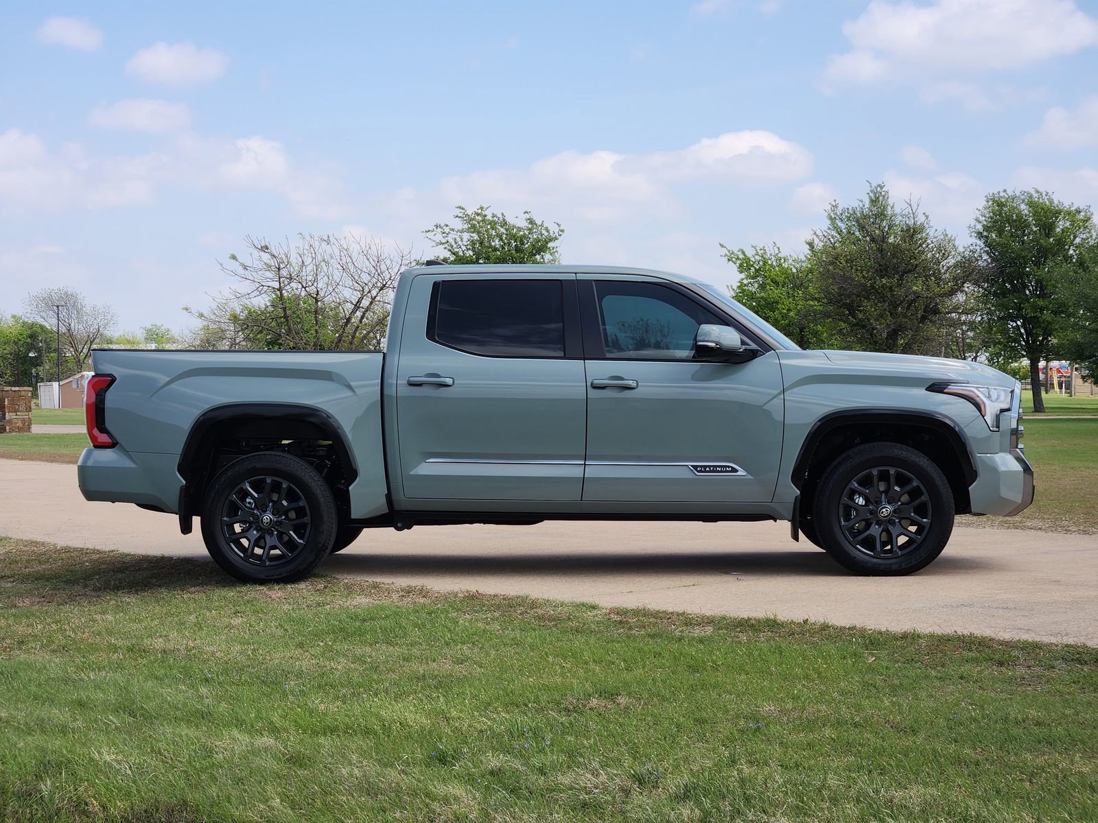 New 2026 Toyota Tundra Platinum AWD/4WD image 7