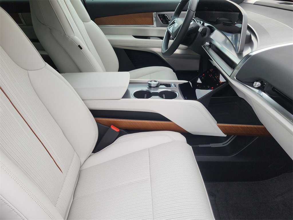 New 2026 Cadillac Vistiq Sport image 13