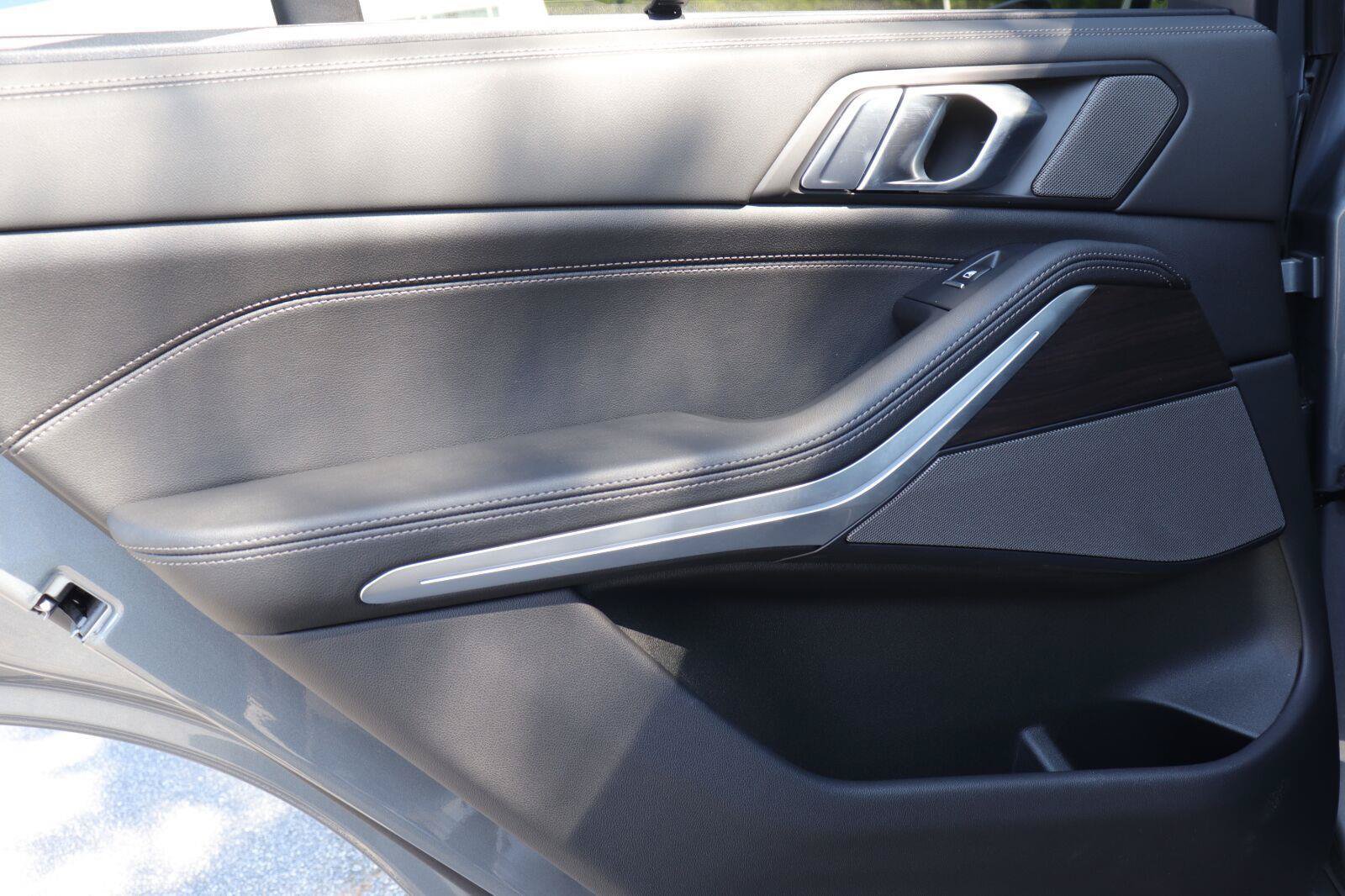 Used 2024 BMW X5 sDrive40i w/ Premium Package RWD image 12