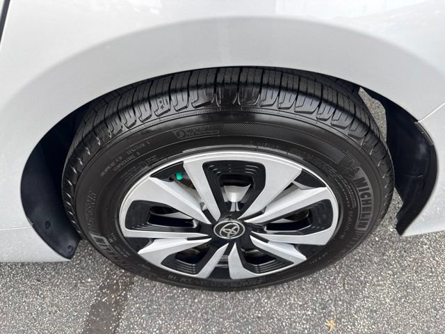 Used 2018 Toyota Prius Prime Advanced FWD image 11