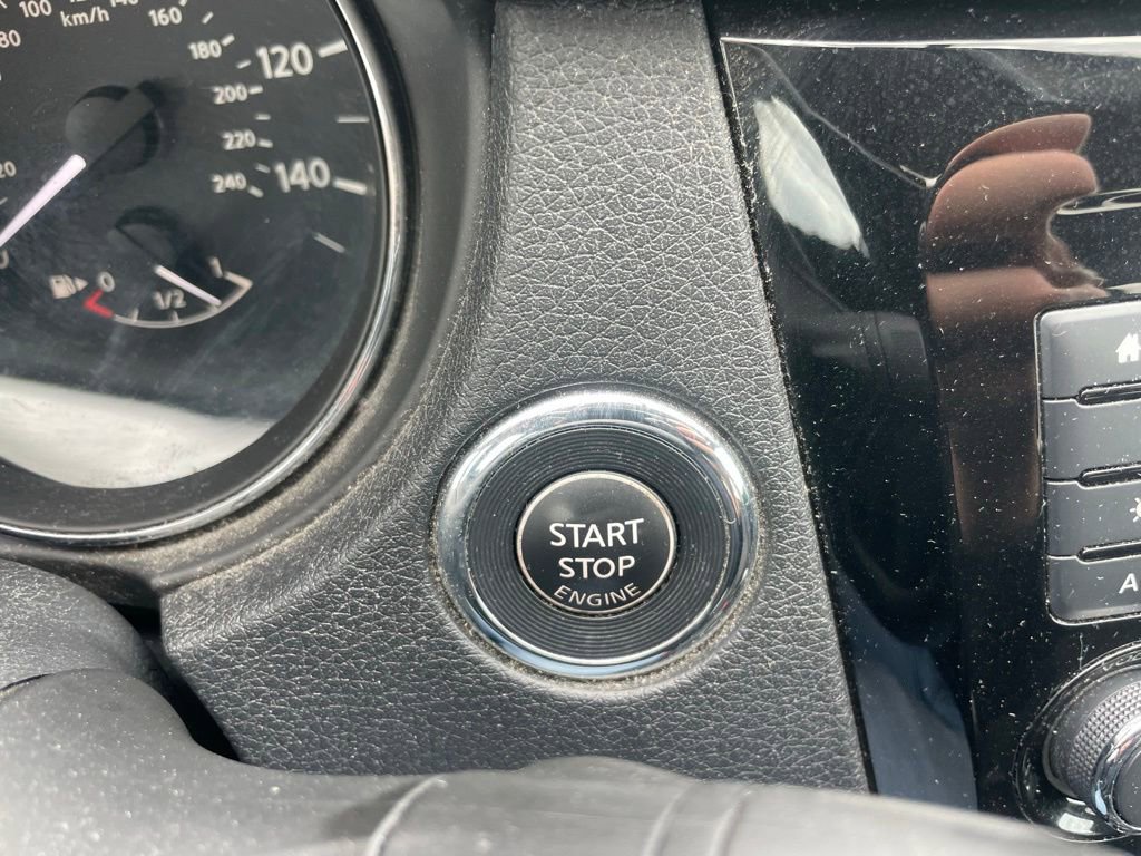 Used 2018 Nissan Rogue SV AWD/4WD image 48