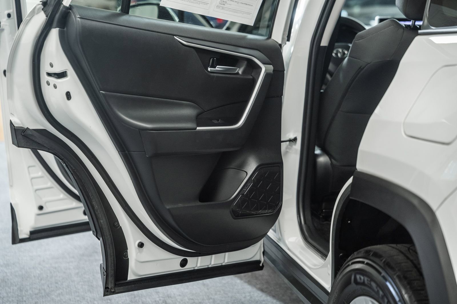 Used 2024 Toyota RAV4 XLE w/ Convenience Package AWD/4WD image 45