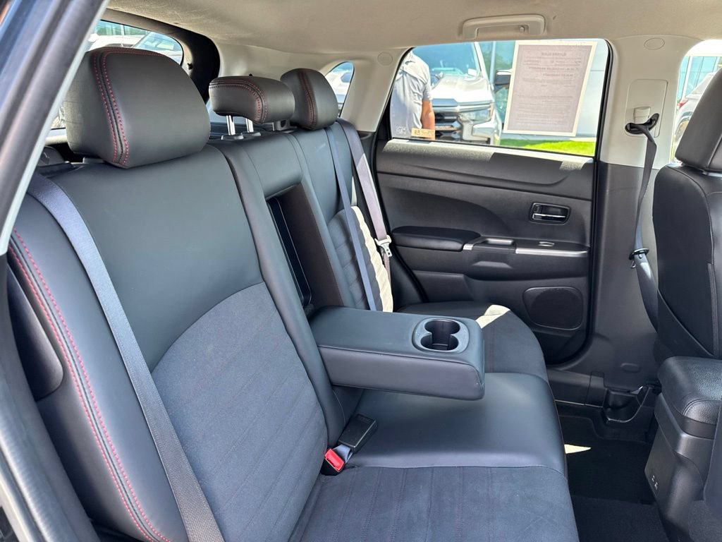 Used 2024 Mitsubishi Outlander Sport SE AWD/4WD image 20