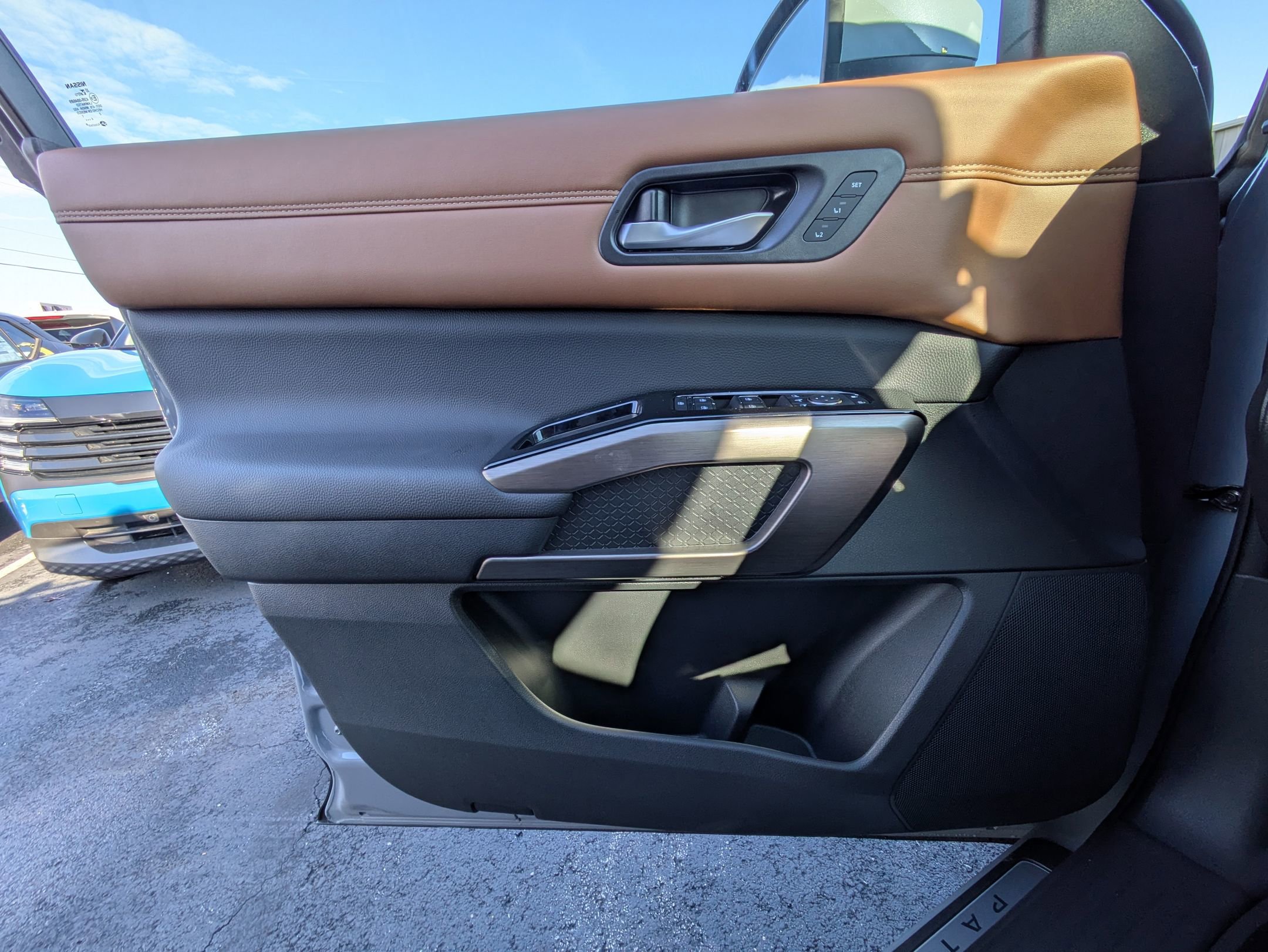 New 2025 Nissan Pathfinder Platinum w/ Cargo Package image 18