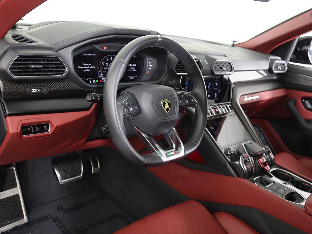 Used 2022 Lamborghini Urus image 31