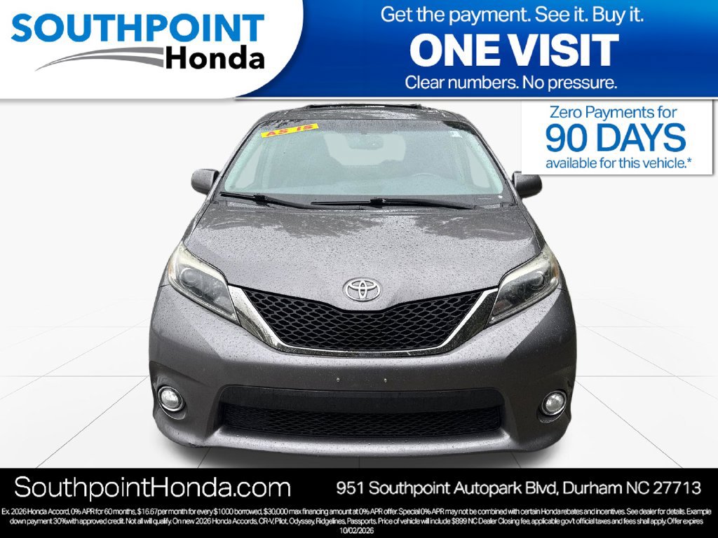 Used 2017 Toyota Sienna SE w/ SE Preferred Package FWD image 2