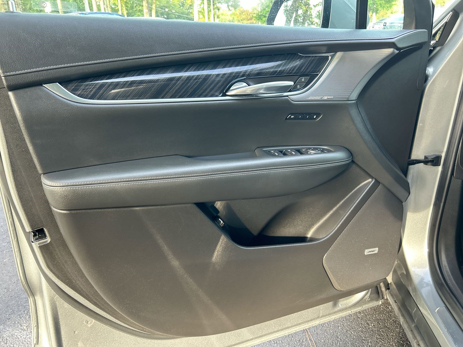 Used 2023 Cadillac XT6 Premium Luxury w/ Technology Package image 14