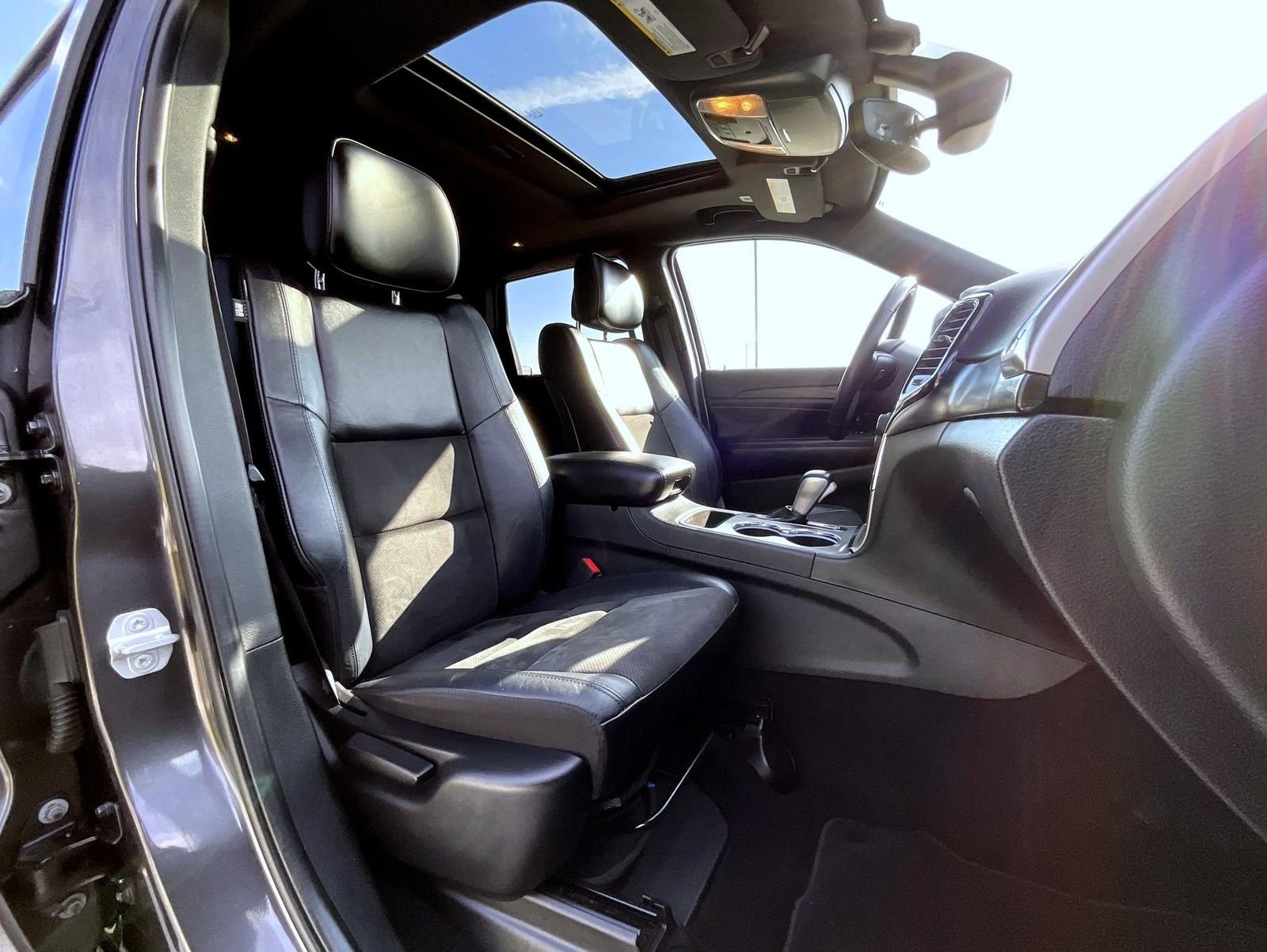 Used 2020 Jeep Grand Cherokee Altitude image 16