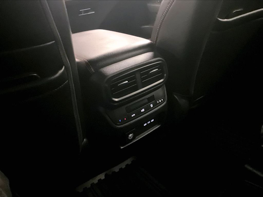 Used 2025 Honda Pilot TrailSport image 29