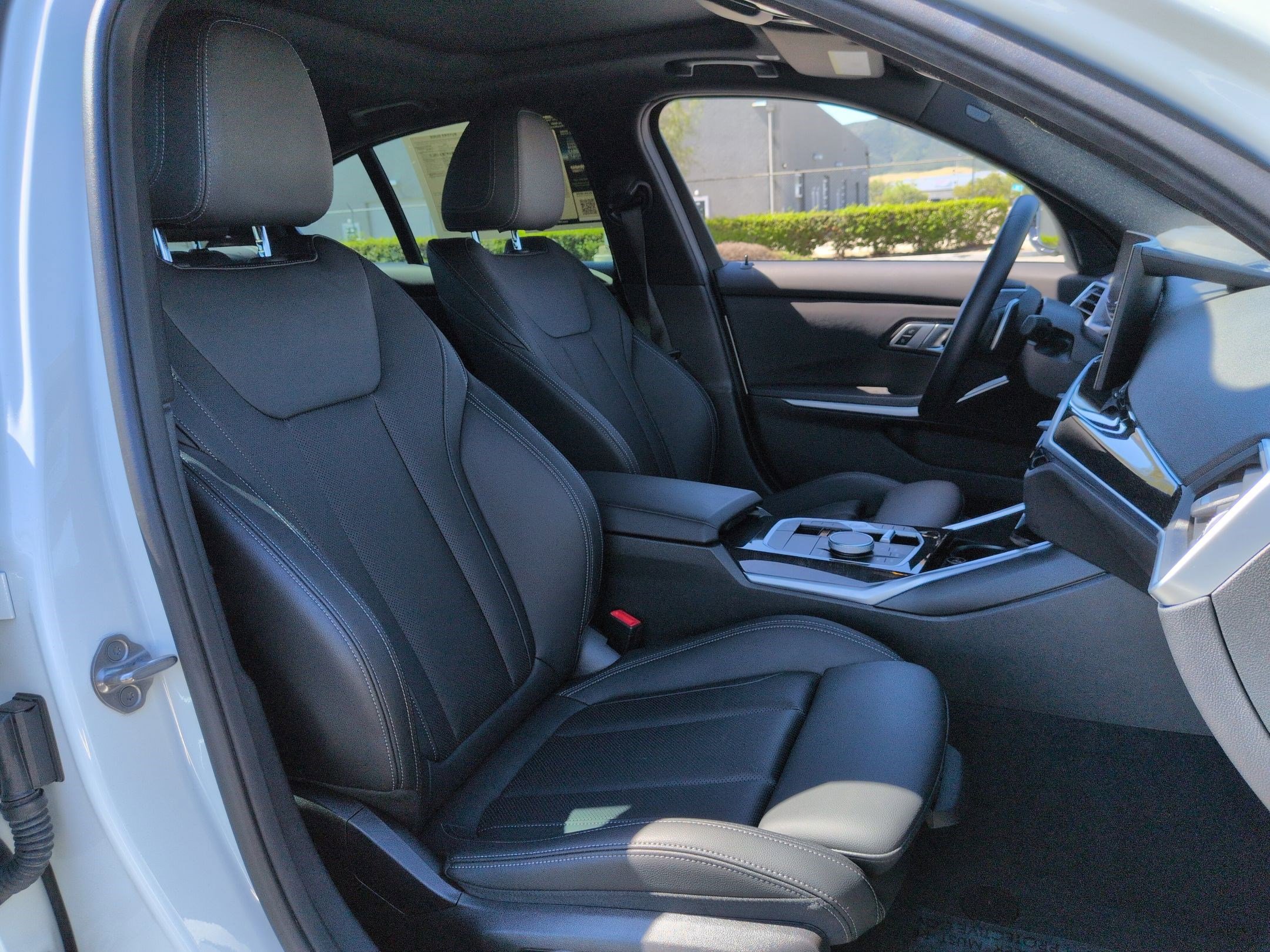 Used 2023 BMW 330e w/ Premium Package image 33