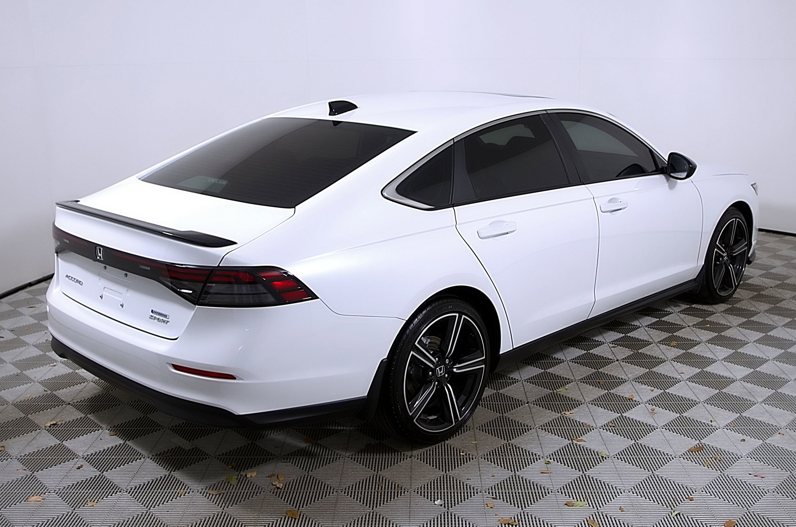 Used 2023 Honda Accord Sport image 7