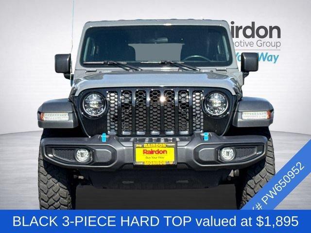 Used 2023 Jeep Wrangler Unlimited w/ Cold Weather Group AWD/4WD image 2