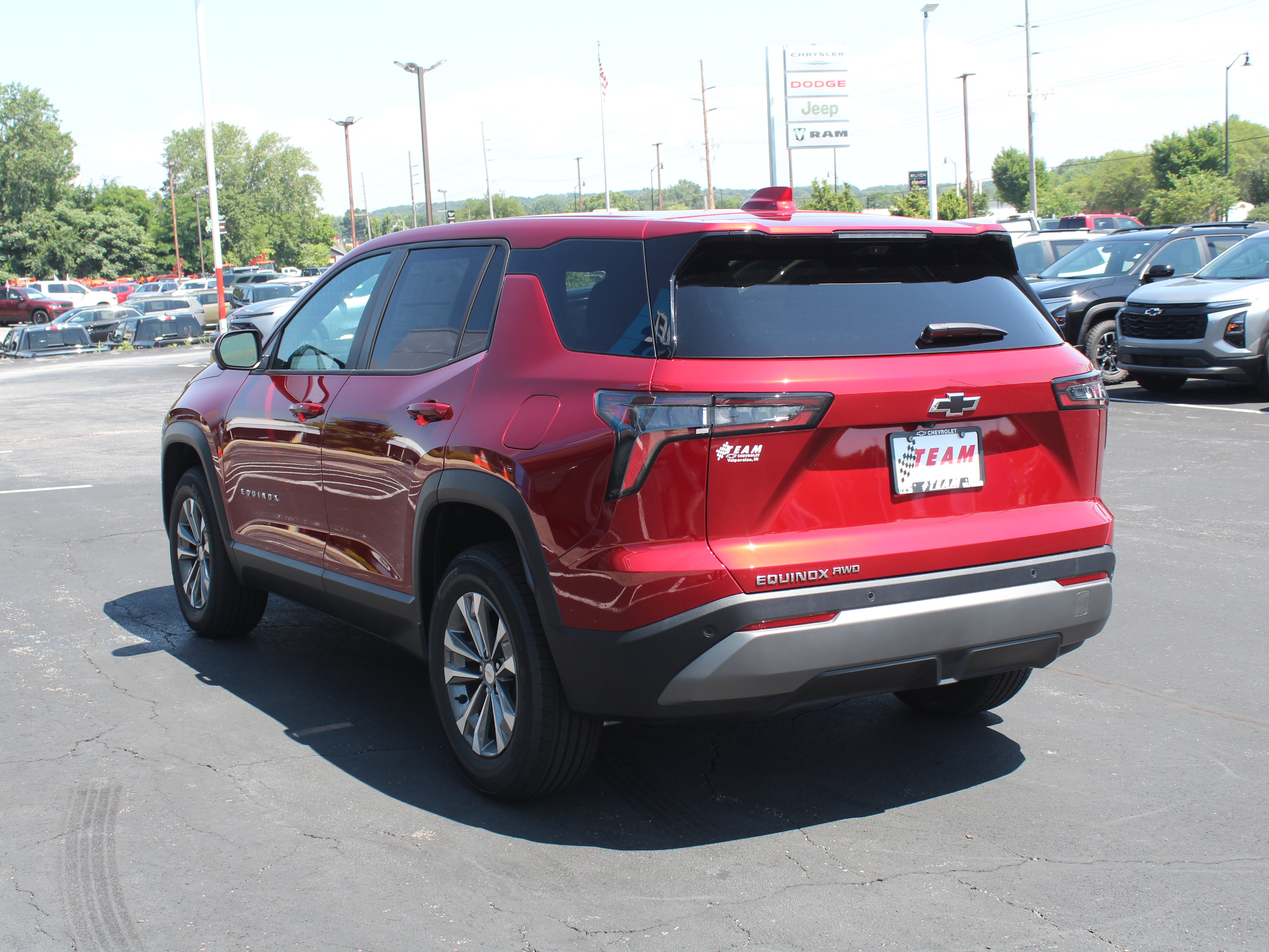 New 2027 Chevrolet Equinox LT w/ Safety and Technology Package AWD/4WD image 5