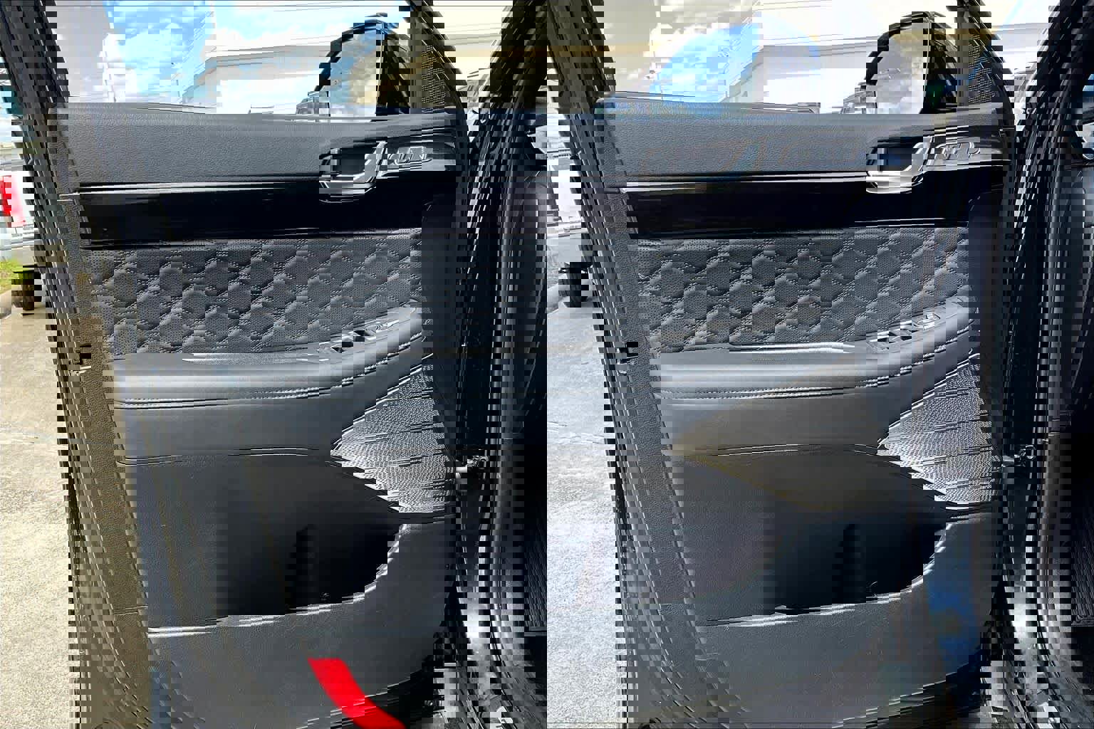 Used 2022 Hyundai Palisade Calligraphy image 19