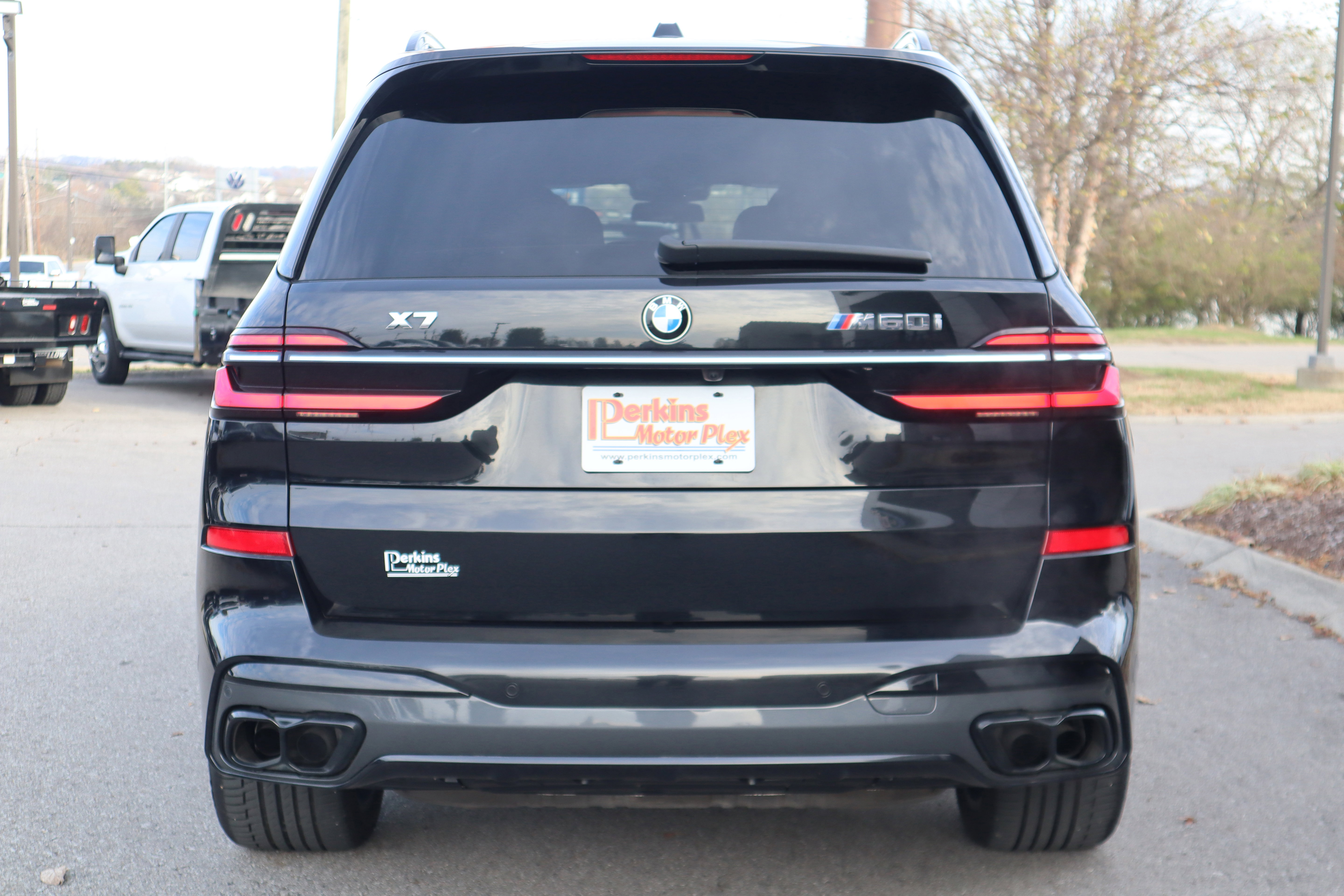 Used 2023 BMW X7 M60i w/ Executive Package image 8