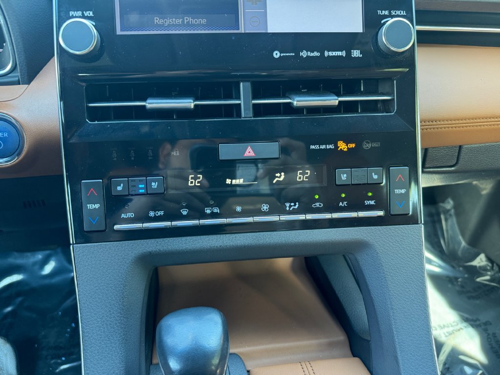 Used 2020 Toyota Avalon Limited w/ Advanced Safety Package FWD image 24