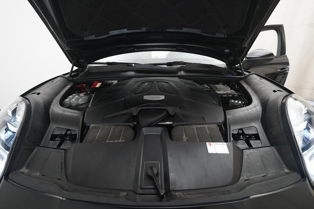 Used 2021 Porsche Cayenne image 32